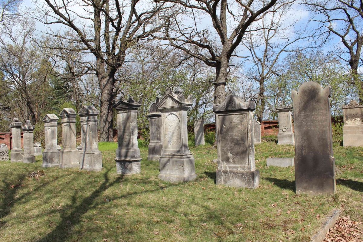 (18) Bergkapelle mit Jüdischem Friedhof und Kriegsdenkmal