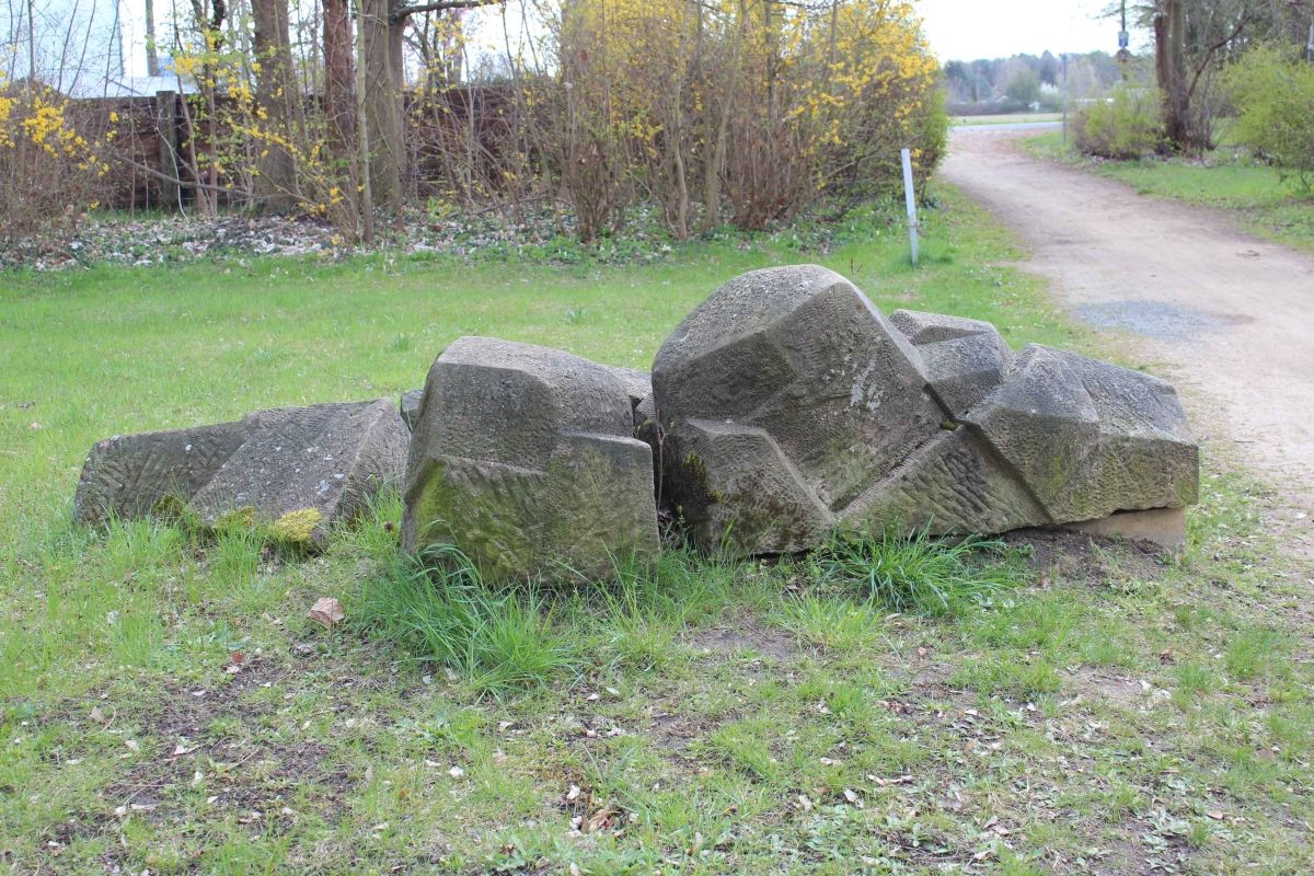 (2) Skulptur Zone (Brücke)