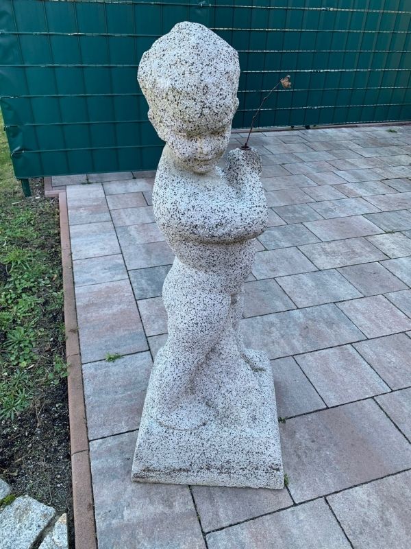 (3) Skulptur 2 Pinkelmänner