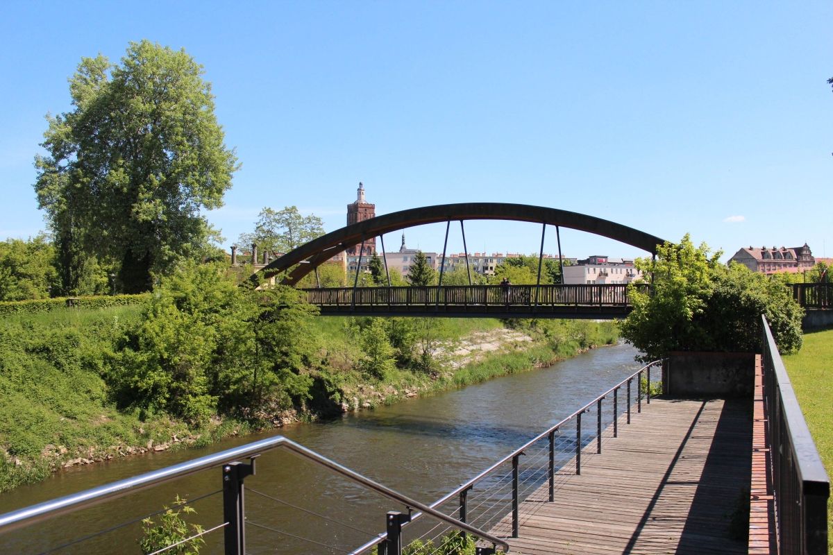 Image: Footbridge from Theater Island to Guben