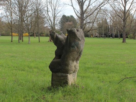 Sculpture Couple (Ger. Paar (Zwei Torsi))