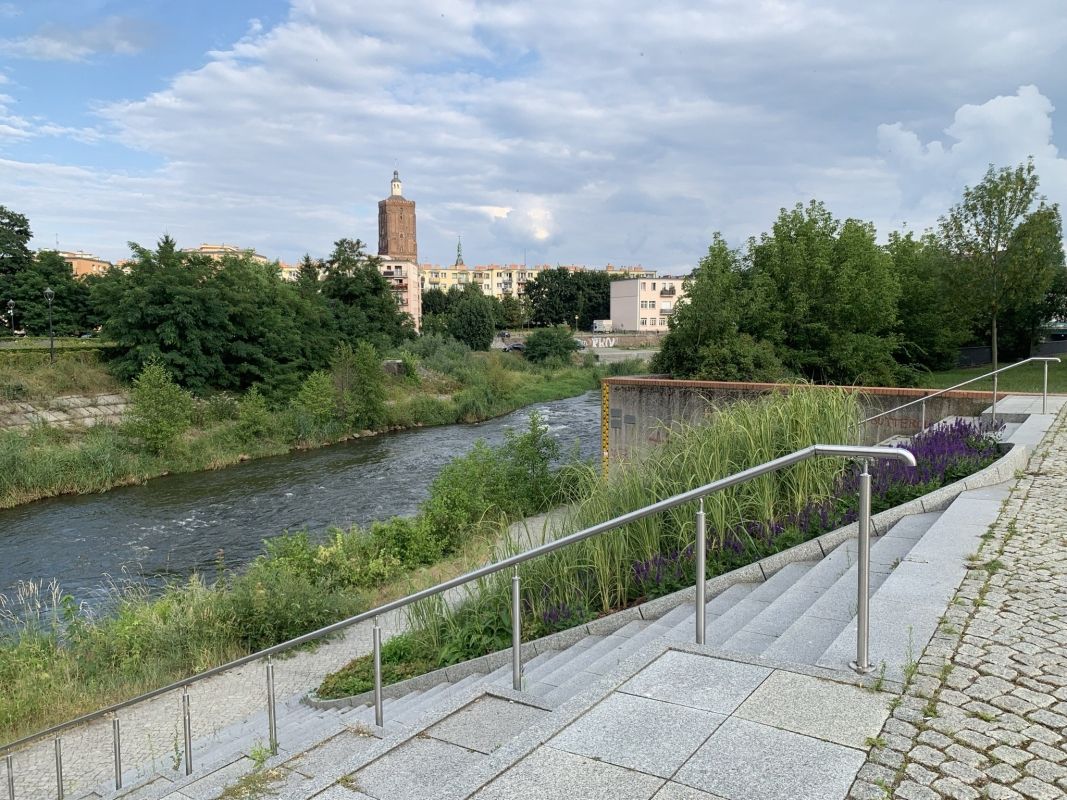 (5) Neißeterrassen mit Hafen