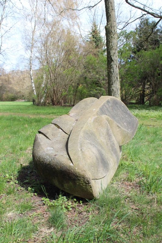 (4) Skulptur Gelbes herbstliches Blatt