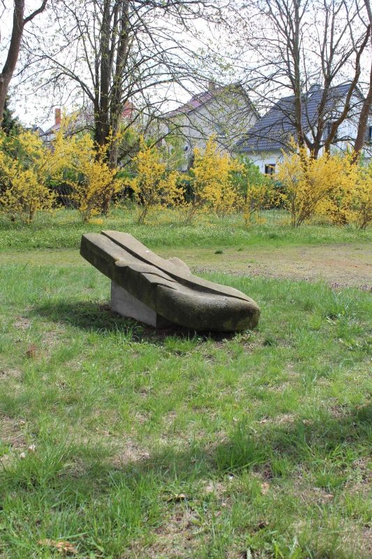 (1) Skulptur Gelbes herbstliches Blatt