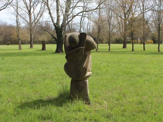 Sculpture Ponder (Ger. Sinnender (Musizierende Puppe oder Musikant))