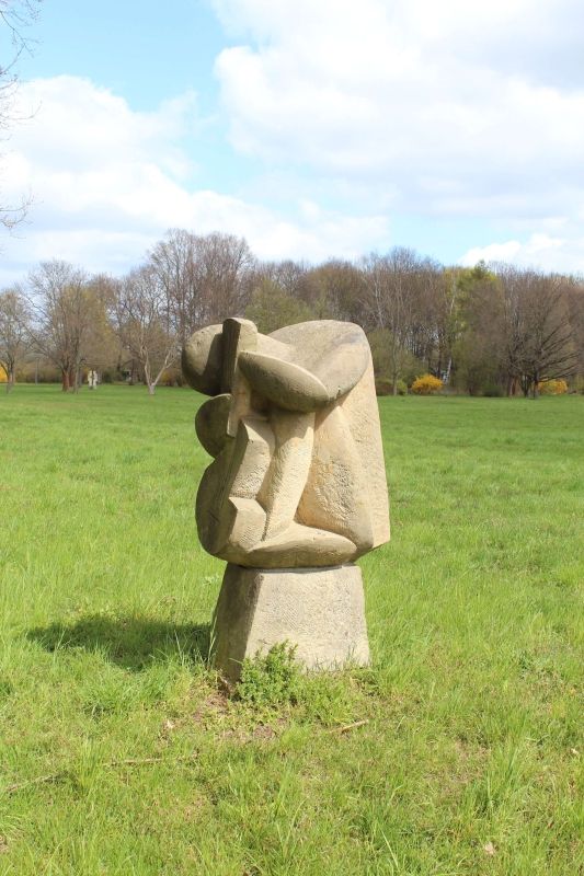 (3) Skulptur Sinnender (Musizierende Puppe oder Musikant)