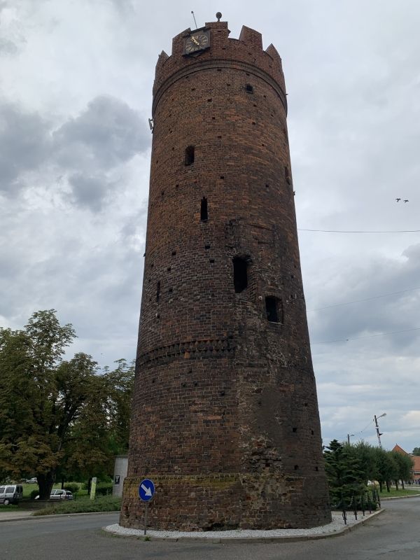 (1) Werder Turm, inoffiziell auch Dicker Turm