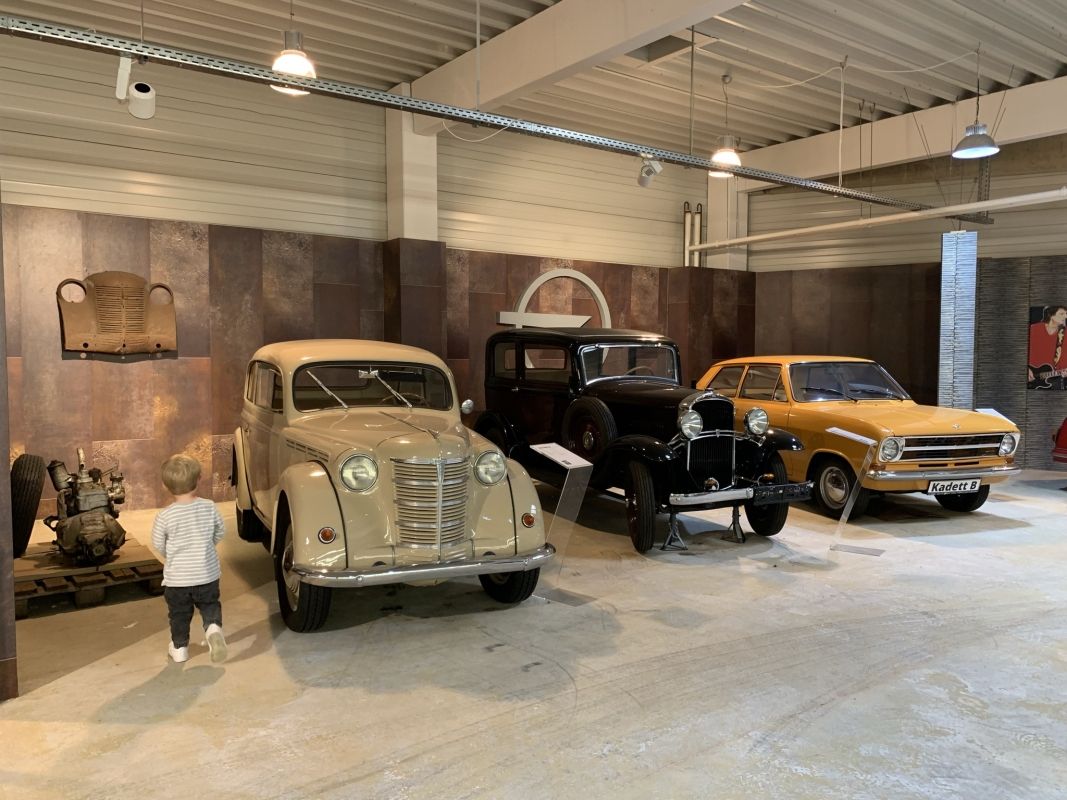 (8) Oldtimermuseum