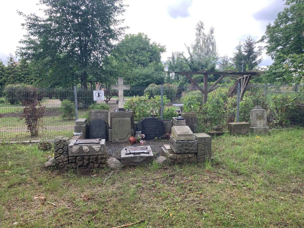 (2) Römisch-Katholische Kirche der Heiligen Familie in S?kowice aus II Hälfte des 17. Jh.