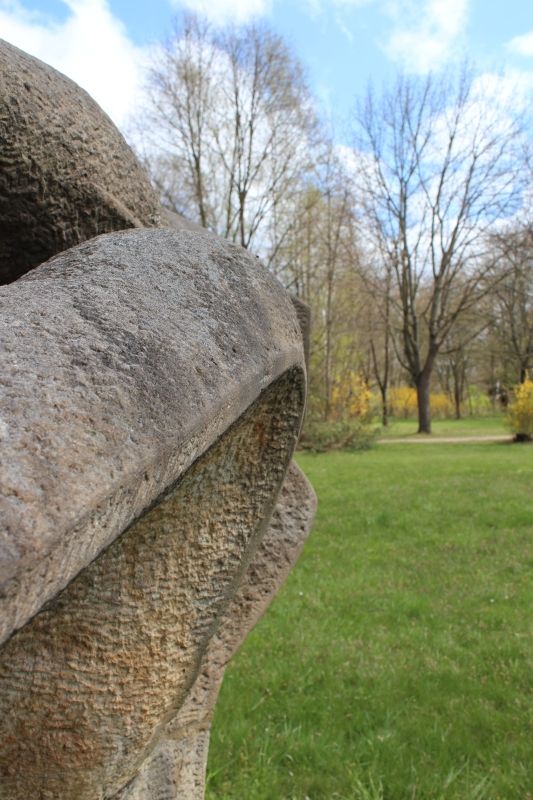 (3) Skulptur Baum (Baum der Brüderlichkeit)