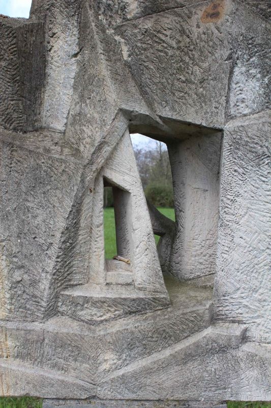 (3) Skulptur Die Stadt