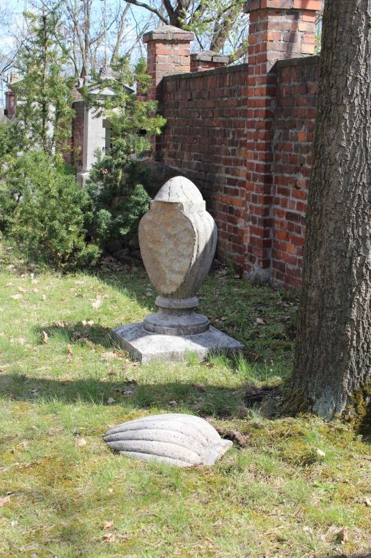 (11) Bergkapelle mit Jüdischem Friedhof und Kriegsdenkmal